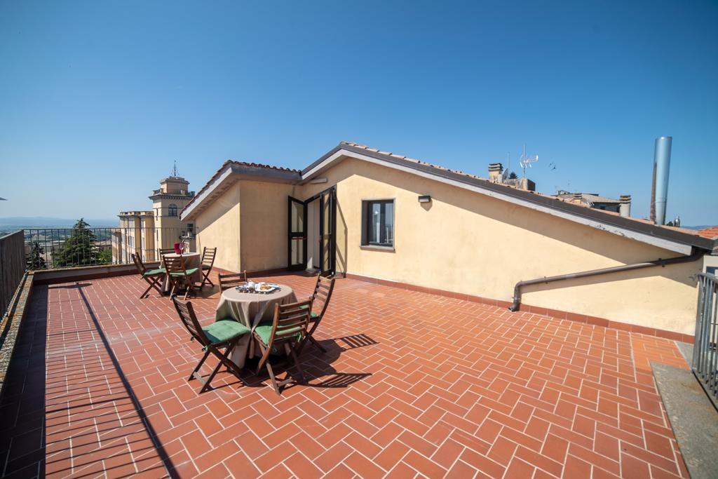 Hotel Italia & Lombardi Montefiascone Exteriör bild