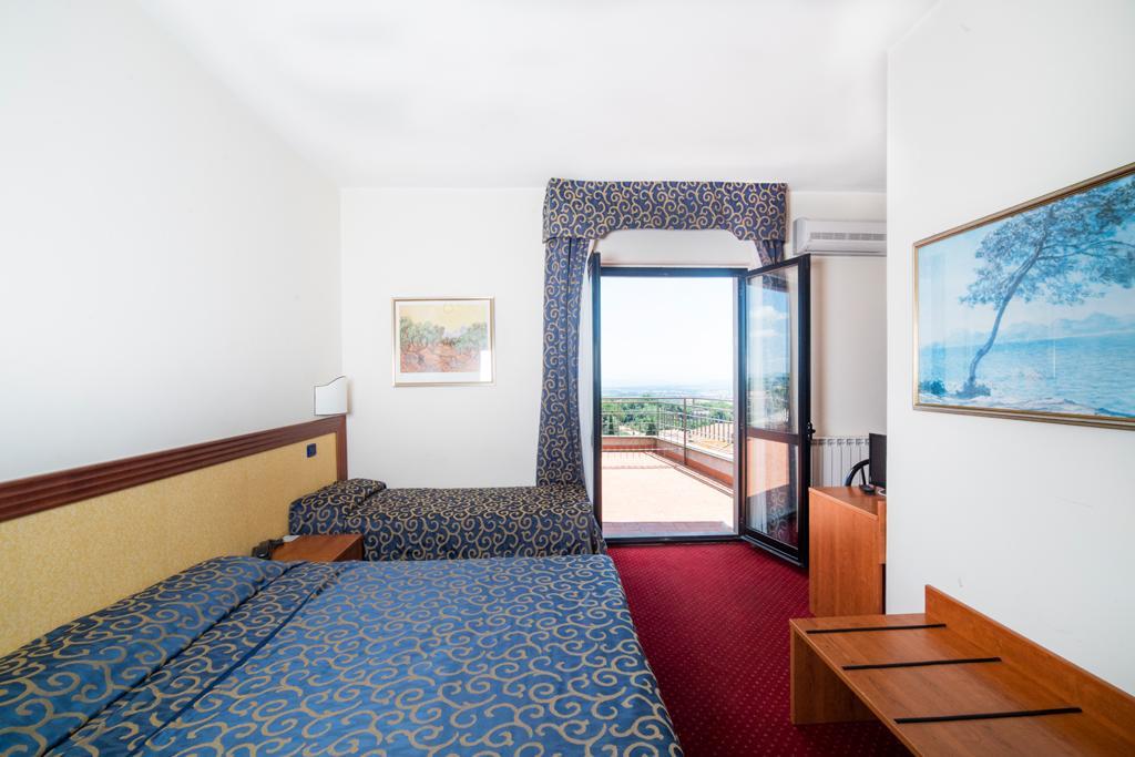 Hotel Italia & Lombardi Montefiascone Exteriör bild